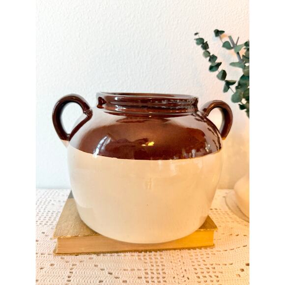 Large Stoneware Two Toned Brown and Beige Bean Crock - Picture 3 of 4